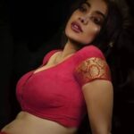 Janhvi Kapoor Hot