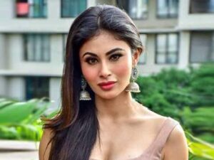 Mouni Roy Biography in hindi