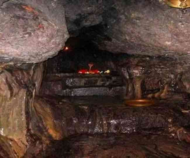 वैष्णो देवी मंदिर की पवित्र गुफा